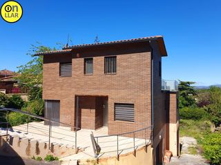 House in Carrer sant agusti 6. Precio negociable !!! casa amb piscina