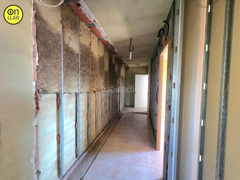 Foto e2cf675f-e5b2-48f1-899b-b3eab1edae7b. Casa amb aparcament piscina a Navarcles