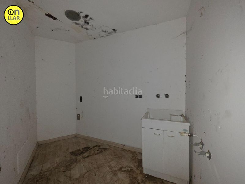 Foto cb4ef0a0-789d-4001-89bd-645592f8a3c9. Casa amb aparcament a Vila-sacra
