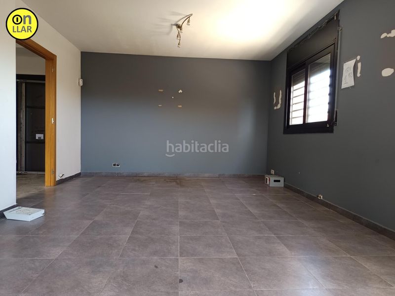 Foto 0f6a4e31-2196-4daf-b353-66bb00997085. Casa amb calefacció aparcament a Montmeló