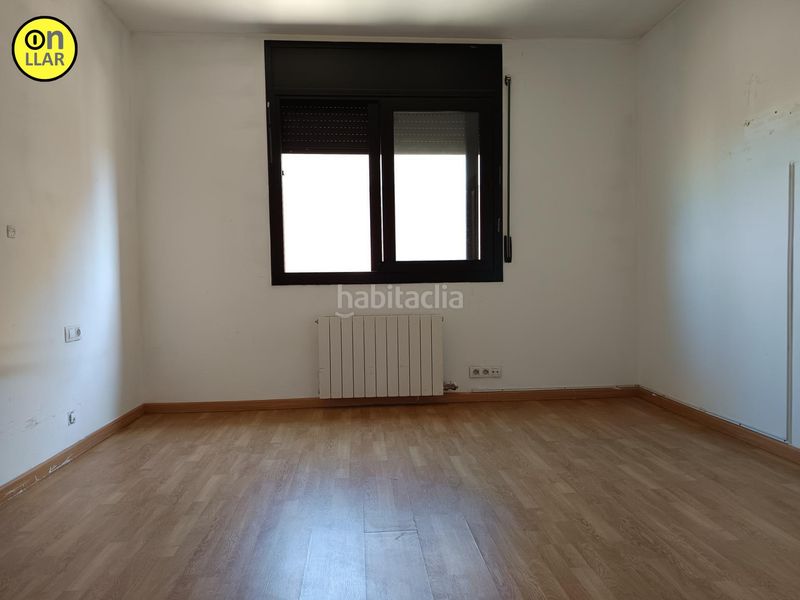 Foto 52624289-e8ae-4573-824f-4215a685700c. Casa amb calefacció aparcament a Montmeló