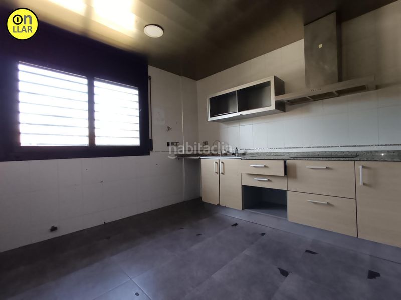 Foto 94e44a0e-9007-42a5-a396-6a2a57bbcf59. Casa amb calefacció aparcament a Montmeló
