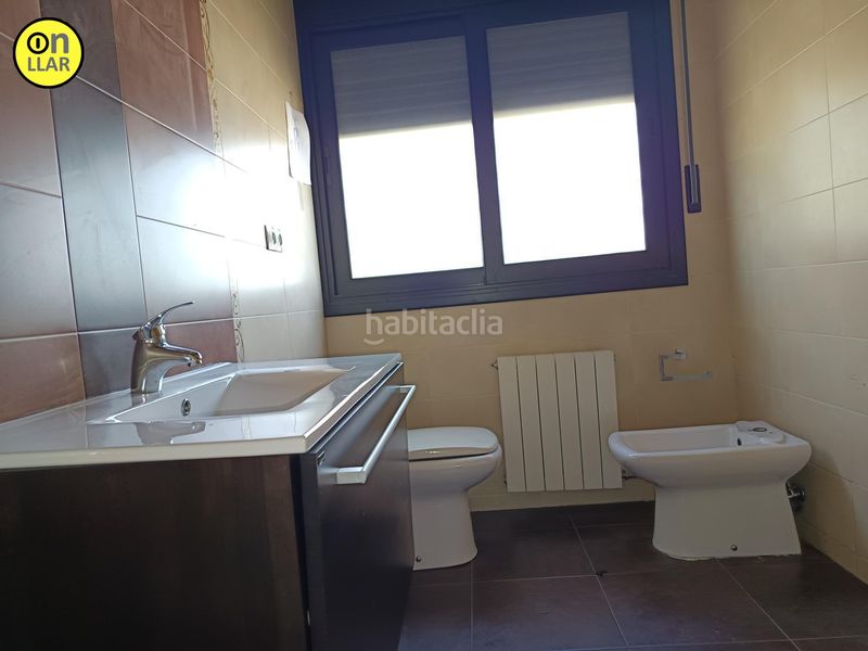 Foto d3a5450c-bcaf-41f7-8e9f-fb35cd8fe025. Casa amb calefacció aparcament a Montmeló