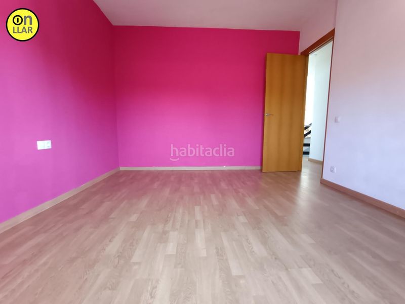 Foto ec29f7a4-665a-476d-af0d-8b5e59aca26e. Casa amb calefacció aparcament a Montmeló