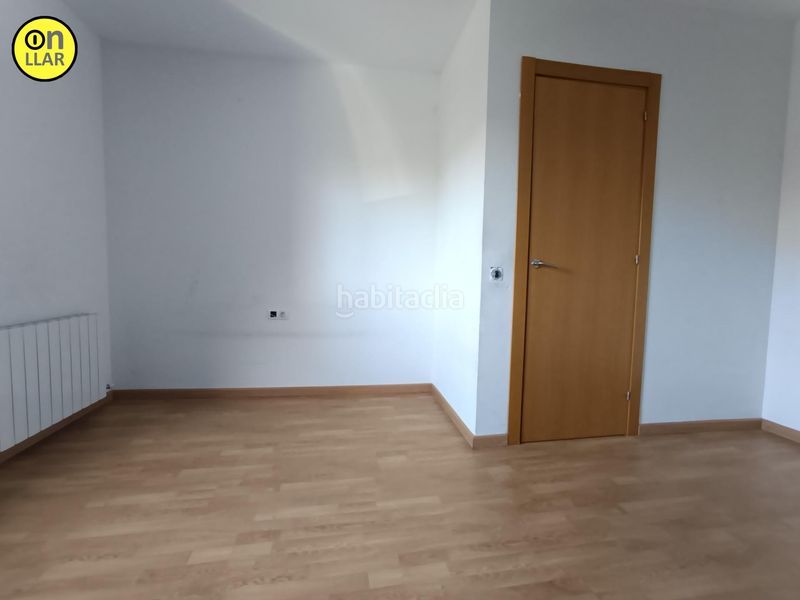 Foto ec6eab42-40ed-4146-b0e1-d2b199761d16. Casa amb calefacció aparcament a Montmeló