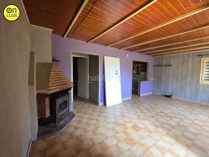 Foto def046e2-2737-40ad-8e14-d7d29eaf41e2. Casa amb aparcament a Campins