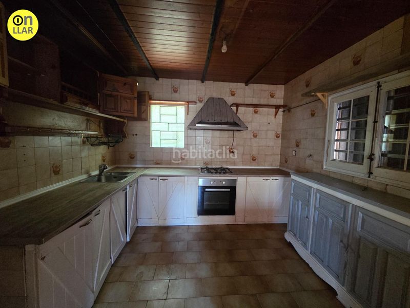 Foto f2e36c46-9297-4d27-9b32-824acb8544ad. Casa amb aparcament a Campins
