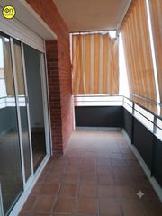 Pis a Canovelles. 3 hab. con terraza, parking y sol todo el día cerca de la estaci