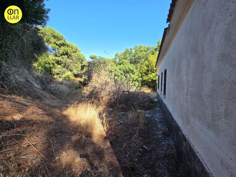 Foto d7f34866-eb94-4ecd-a8a9-f56bc7a32109. Casa amb aparcament a Can Massuet del Far Dosrius