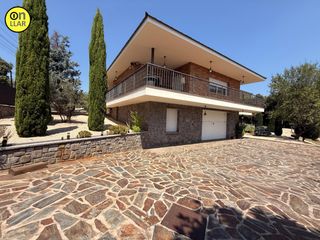 Casa  Camino camí de bigues. Casa molt molt amplia amb piscina