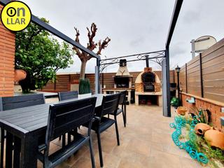 House in Can Illa. Casa adosada de 234 m2 de 4 plantas