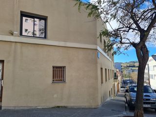 Flat  Carrer de maria auxiliadora. Piso cantonero muy soleado amplio