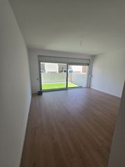 Appartement à Via augusta 80-82. Tu apartamento junto al mar con terraza piscina y parking en hos