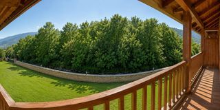 Casa a schiera in Vielha. Exclusivo chalet adosado con jardín, vistas panorámicas y ubicac
