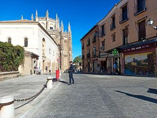 Edifici a Calle de los reyes católicos 14. Edificio con 5 viviendas y 1 local comercial. para inversores.