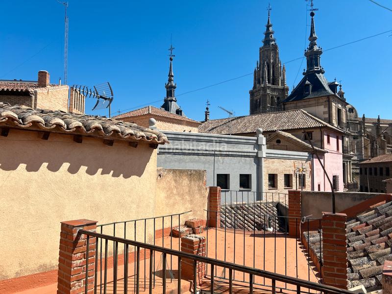 Foto 4d72a9d4-f0f6-4897-a1f2-558cadabbb61. Casa adossada a Casco Histórico Toledo