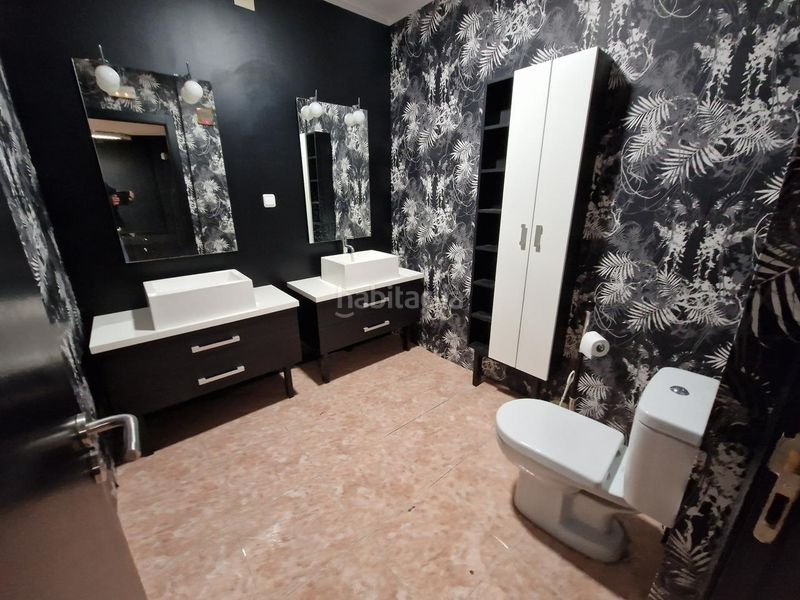 Foto dde5c6e0-5fb6-466b-9a26-6ee10a271dd4. Local comercial a Eixample Tarragona
