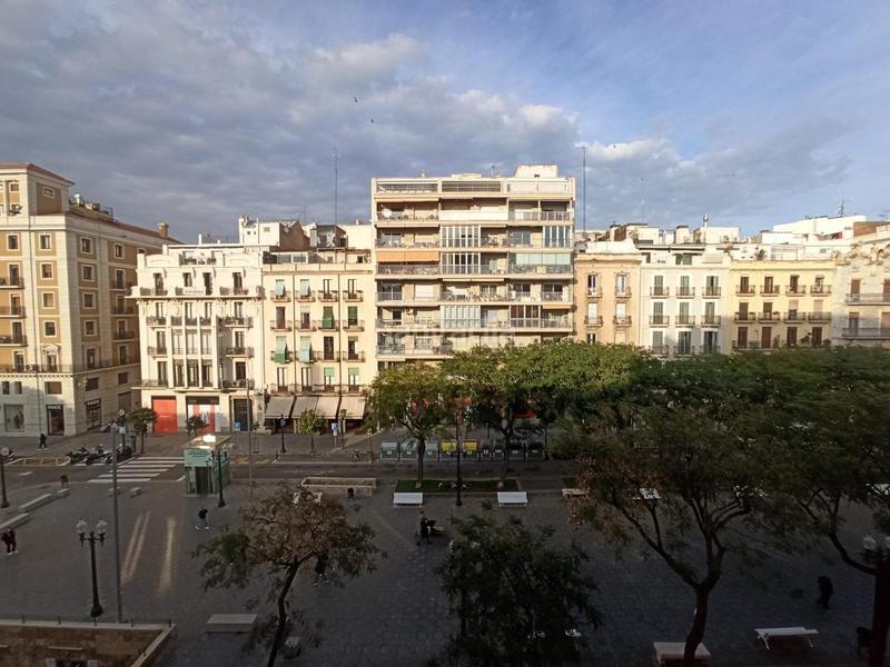 Foto ae1edfd6-0800-431e-8e96-812b6d37697f. Location bureau dans Eixample Tarragona