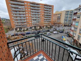Etagenwohnung  Carrer de pin i soler. Piso muy céntrico esquina pin i soler con avda catalunya