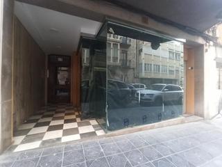 Location Local commercial  Carrer de lópez peláez. Local en alquiler 160 m2 en calle lópez peláez 12