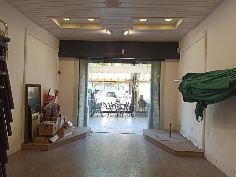 Foto 037f508d-e36e-48d7-83f2-15254df85079. Traspaso local comercial en nova 40 traspaso de local en rambla nova 40 en Tarragona