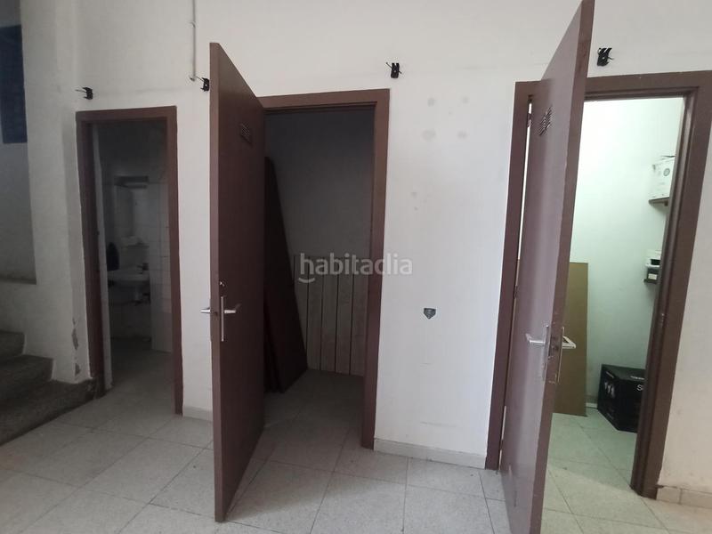 Foto 2082e658-cd4f-45d3-acc7-0ed2279aebd5. Traspaso local comercial en nova 40 traspaso de local en rambla nova 40 en Tarragona