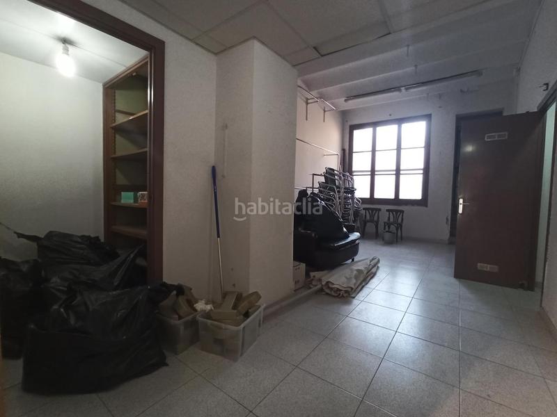 Foto a2693f51-700b-49f6-8cee-e254474a7f94. Traspaso local comercial en nova 40 traspaso de local en rambla nova 40 en Tarragona