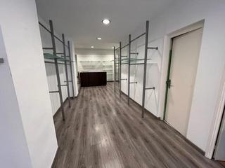 Affitto Locale commerciale  Carrer d'august