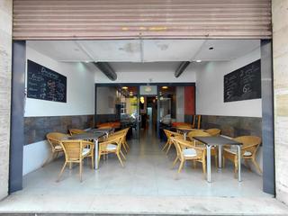 Lloguer Local Comercial  Carrer d'eivissa. Se alquila local con licencia de bar calle ibiza