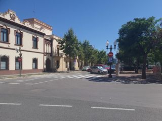 Lloguer Local Comercial  Plaça dels carros. Local para bar  restaurante en la plaça dels carros