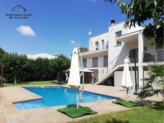 Maison à Lliçà de Vall. Casa con piso de invitados integrado en la vivienda en lliça de