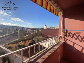Piso en Plana Lled. Piso centrico con terraza, ascensor y trastero de 3 dormitorios