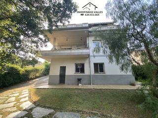 Haus  Comapedrosa. Espectacular casa de 5 dormitorios, con garaje de casi 100m2  en