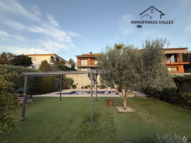 Foto 9b3f539c-ba98-43dd-8bd6-8532a6a0f5e5. Casa amb calefacció aparcament piscina a Caldes de Montbui