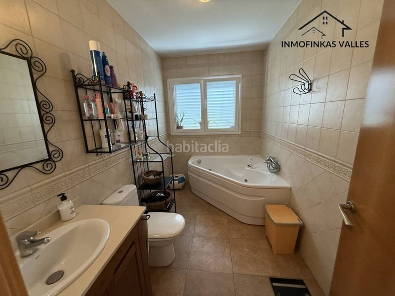 Foto 47104e6c-54fa-43a9-a0f0-679449b9459b. Casa amb calefacció aparcament piscina a Lliçà de Vall