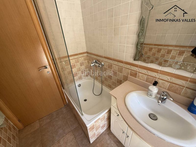 Foto 933f6ae7-fdc5-40f9-ba12-39603a701067. Casa amb calefacció aparcament piscina a Lliçà de Vall