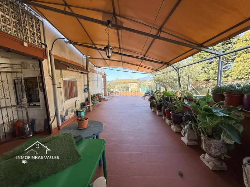 Foto a7104e3e-70ab-4e44-a117-2439abc10998. Casa amb calefacció aparcament piscina a Lliçà de Vall