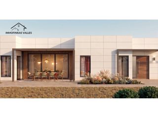 Maison à Calle urgell 54. Espectacular casa aislada a 4 vientos con piscina en  proceso de