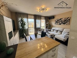 Pis  Calle anselm clavé. Piso de  3 dormitorios centrico en llinars del valles