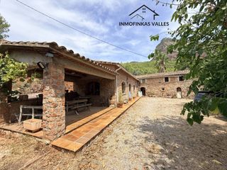 Masía  Calle camino de can quintanes. Espectacular masia pendiente de acabar de restaurar en riells de