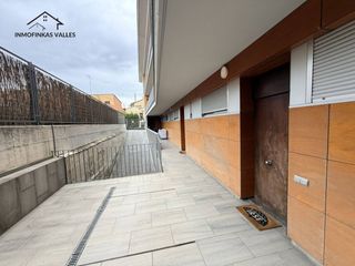 Pis  Avenida montserrat. Piso centrico de 77m2 con ascensor y balcon en lliça de vall