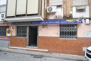 Local commercial  Calle pamplona. Local en venta en hiconsa, camas