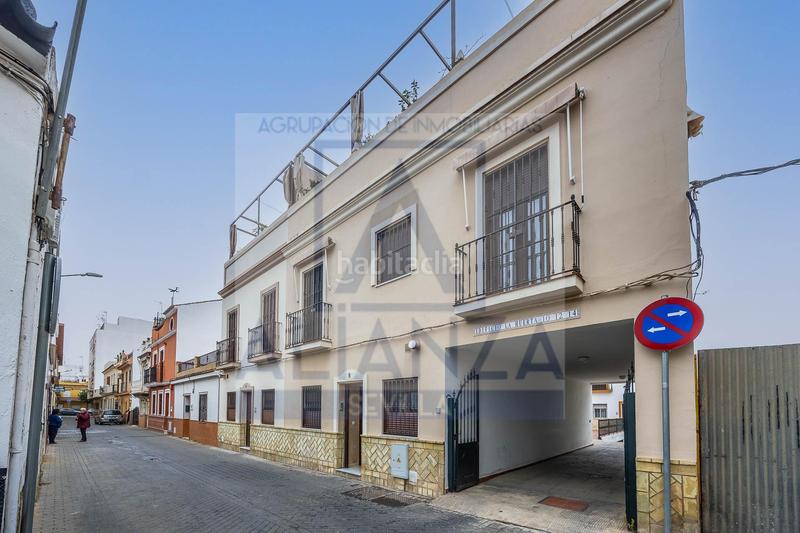 Foto 54175f0c-3a3f-4406-90c9-9d7d4c15e0d2. Casa adosada en calle calle de la huerta 10 espectacular casa adosada sevilla en Camas