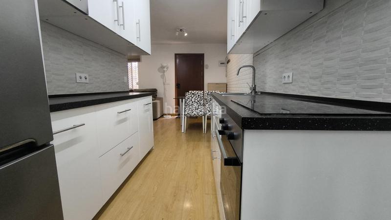 Foto c10dbc92-9928-466c-b02b-f6a0fb5f3a5d. Miete appartement in calle turia 8 in Camas