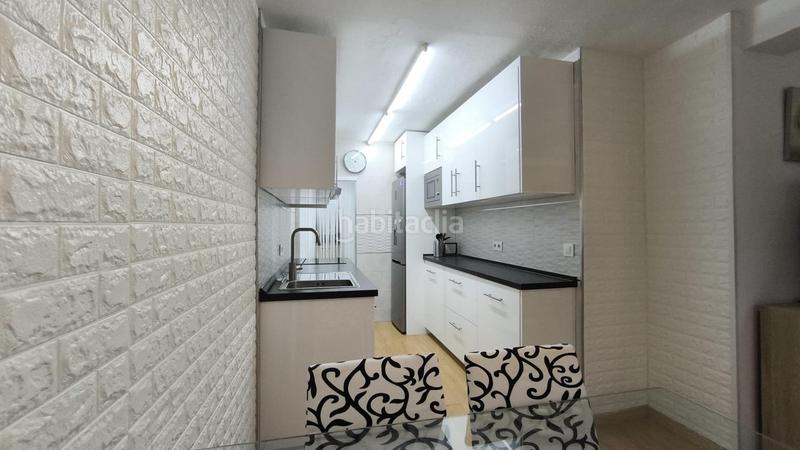 Foto d418af28-fa73-46c4-8d7a-c8a48a34c27f. Miete appartement in calle turia 8 in Camas
