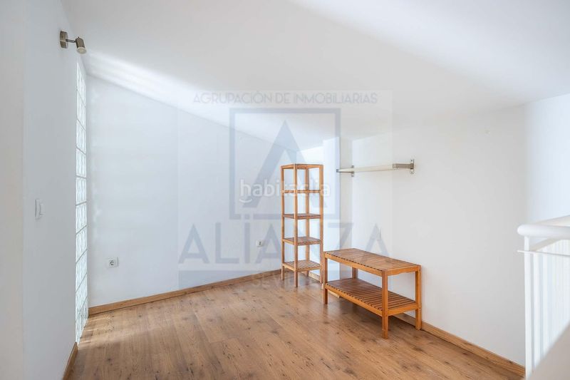 Foto 1fe6ff03-cef3-4ffe-a47c-96a862a7b153. Dúplex a avenida libertad 15 a Algaba (La)