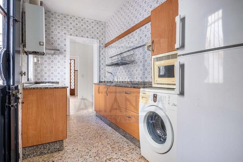 Foto bbc44766-8270-455d-8500-b958687fd1cd. Maison jumelée dans El Cerro Sevilla