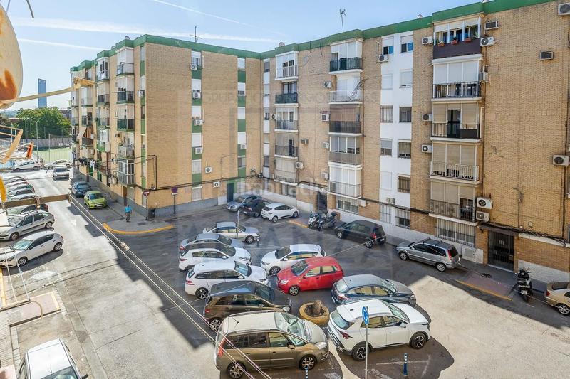 Foto 13c01934-7752-4d8a-b79f-ef926ef81099. Flat in calle córdoba 5 in Camas