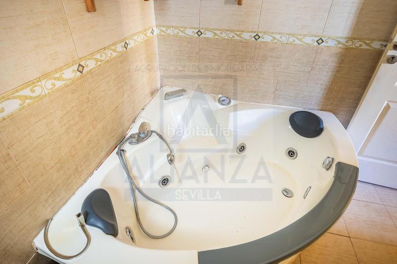 Foto 67a815e0-8c8f-4708-b9d2-29d2cdf0ab60. Flat in calle córdoba 5 in Camas