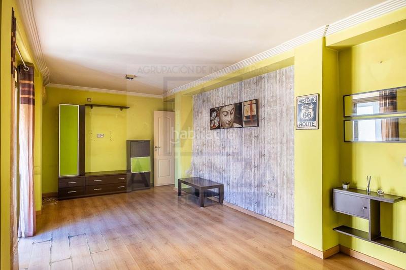 Foto 6a0aadb7-a4c3-4256-9e4c-1e92f7199d13. Flat in calle córdoba 5 in Camas